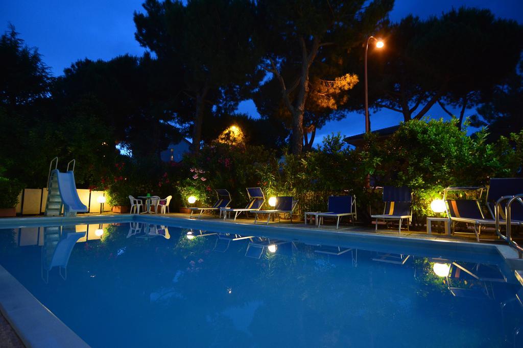 קרביה Hotel Zani מראה חיצוני תמונה