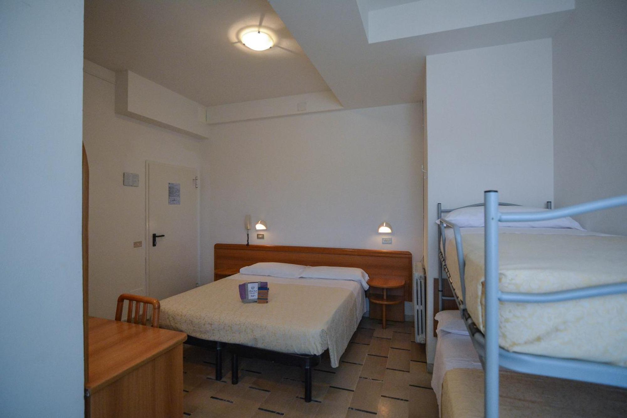 קרביה Hotel Zani מראה חיצוני תמונה