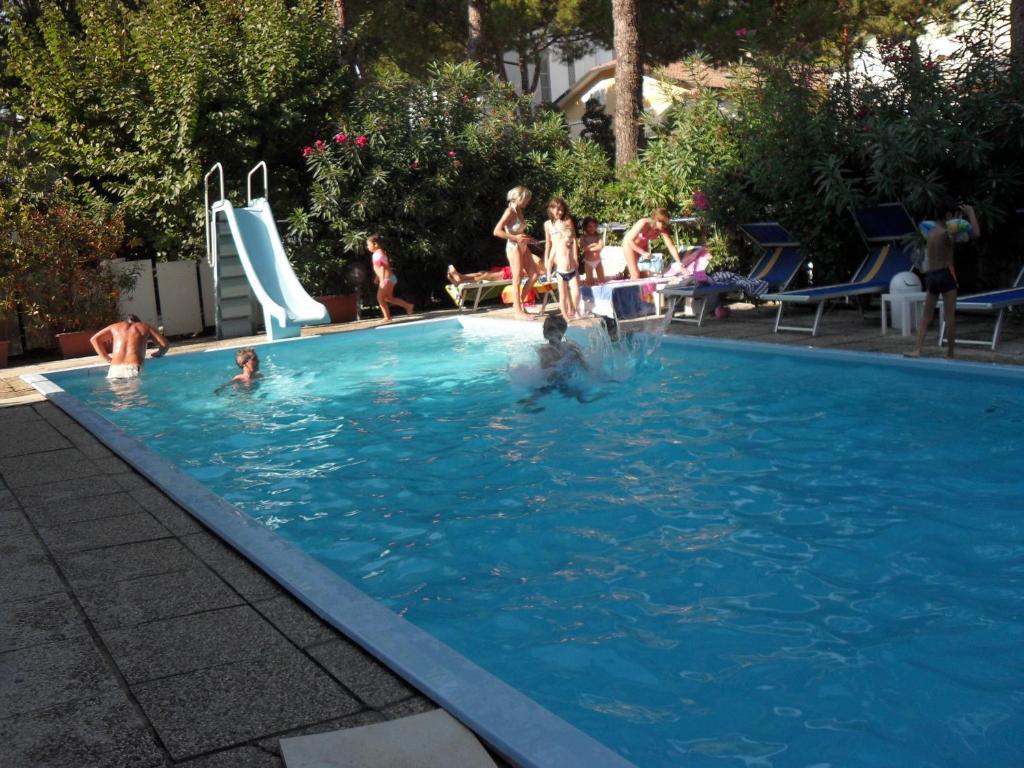 קרביה Hotel Zani מראה חיצוני תמונה