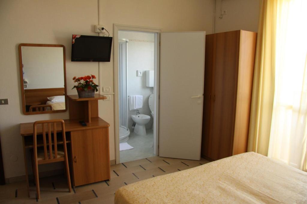 קרביה Hotel Zani חדר תמונה