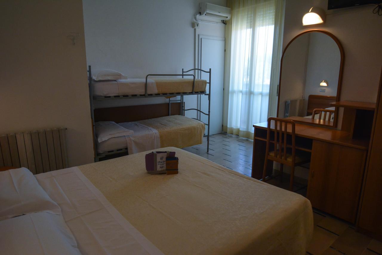 קרביה Hotel Zani מראה חיצוני תמונה