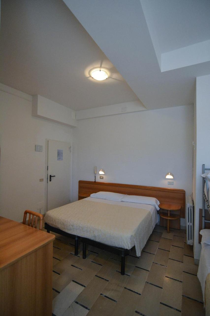 קרביה Hotel Zani מראה חיצוני תמונה